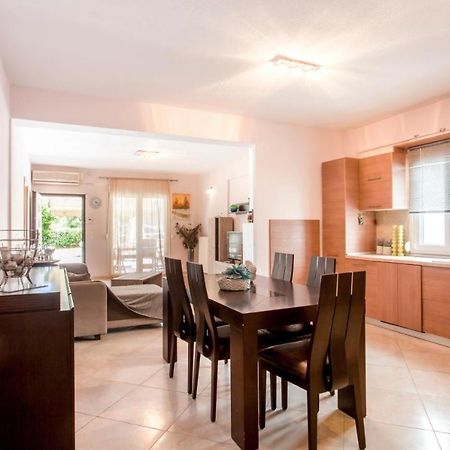 Sea La Vie Apartment Hanioti Luaran gambar